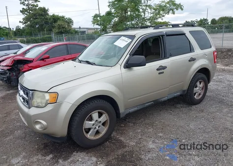 2010 Ford Escape Xlt from USA, damaged, VIN 1FMCU0D74AKB02766